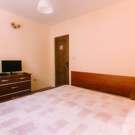Spacious Apartment Near Peles Sinaia Exterior foto